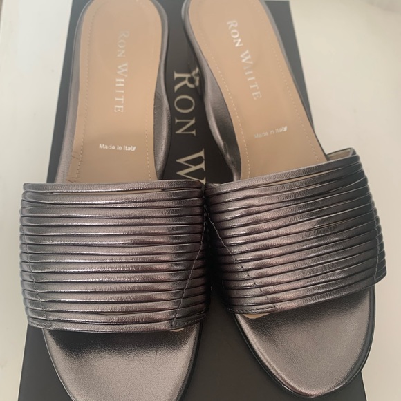 Ron White New Evena Gunmetal sandals with mirror like heels 😍 - Picture 6 of 7